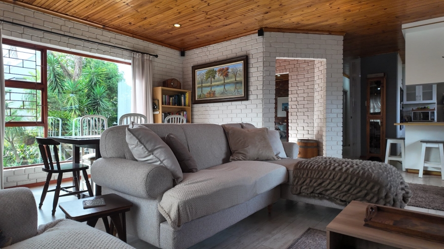 4 Bedroom Property for Sale in Heather Park Western Cape